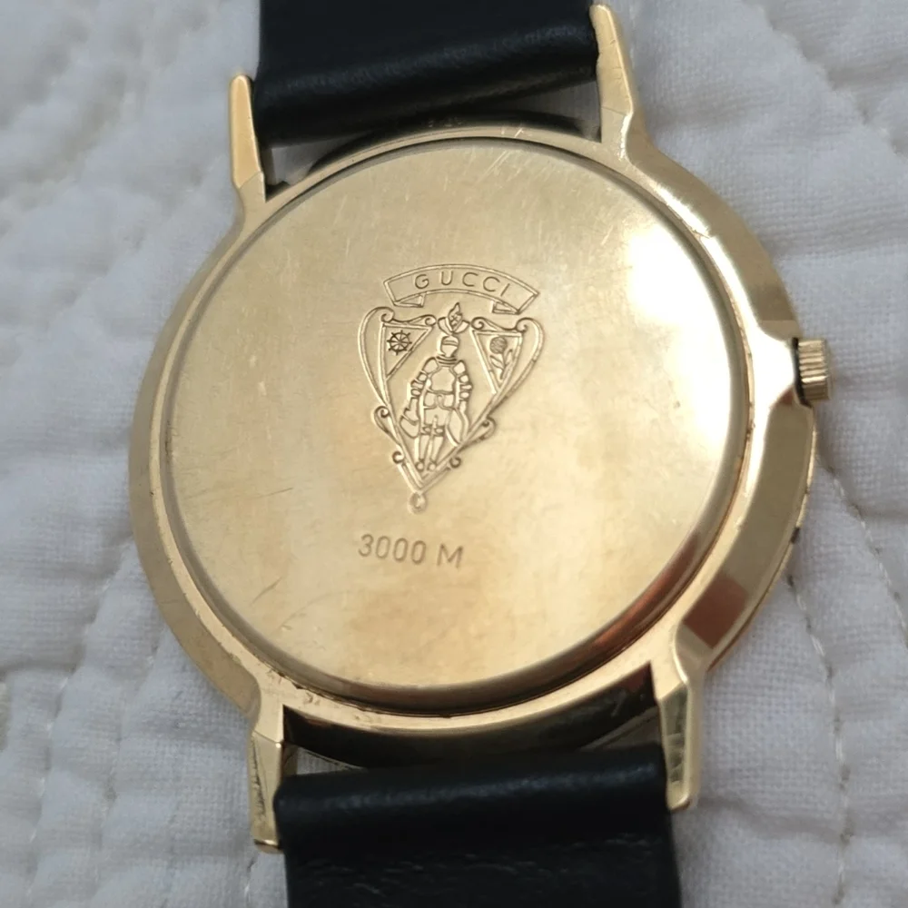 Vintage Gucci Sherry Line Men's Watch 3000M Quartz 33mm Classic Quilted Strap